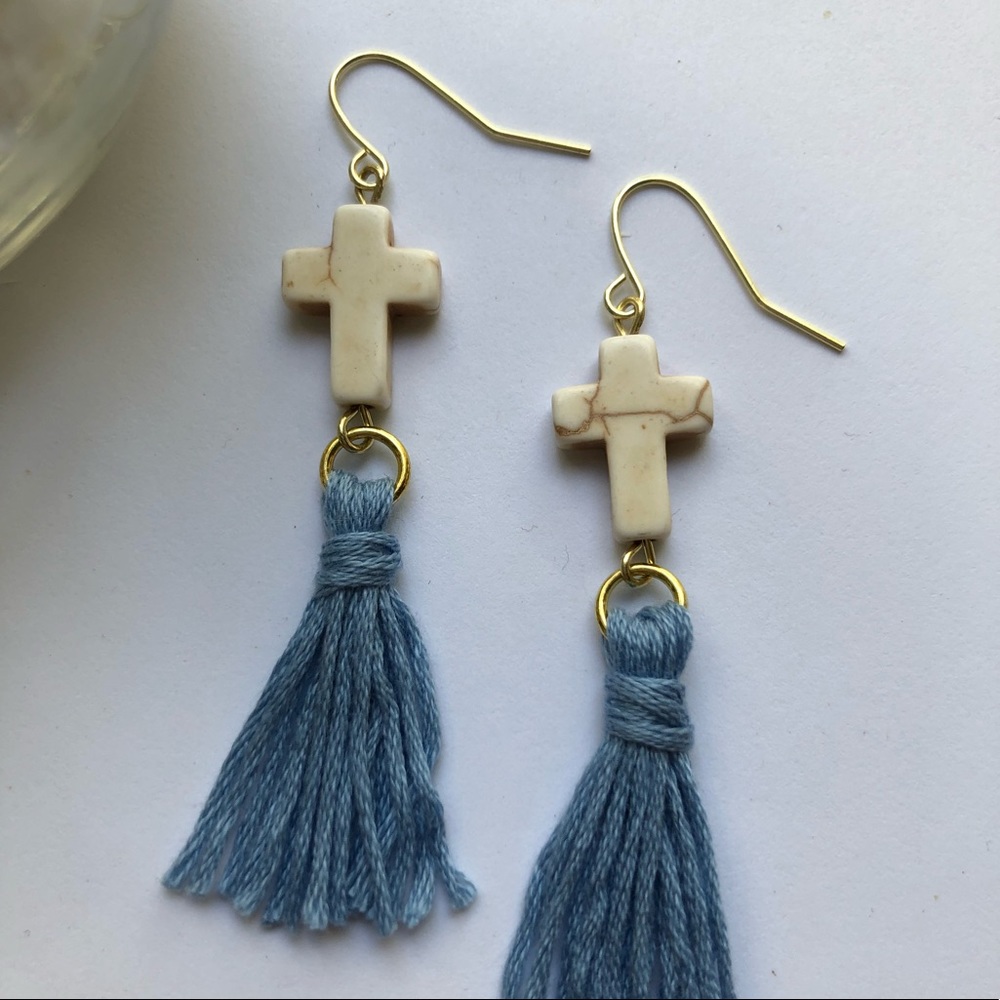 Tassel Earrings Cross Charm Light Blue - Picture 4 of 4